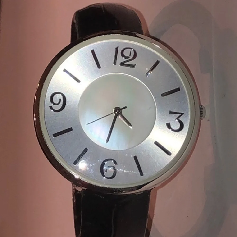 Mother of Pearl Look Classic Black Cuff Watch New Battery Wristwatch